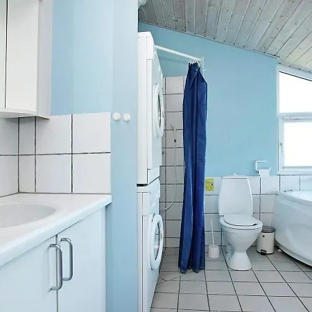 Four-bedroom Holiday In Hjorring 10 *